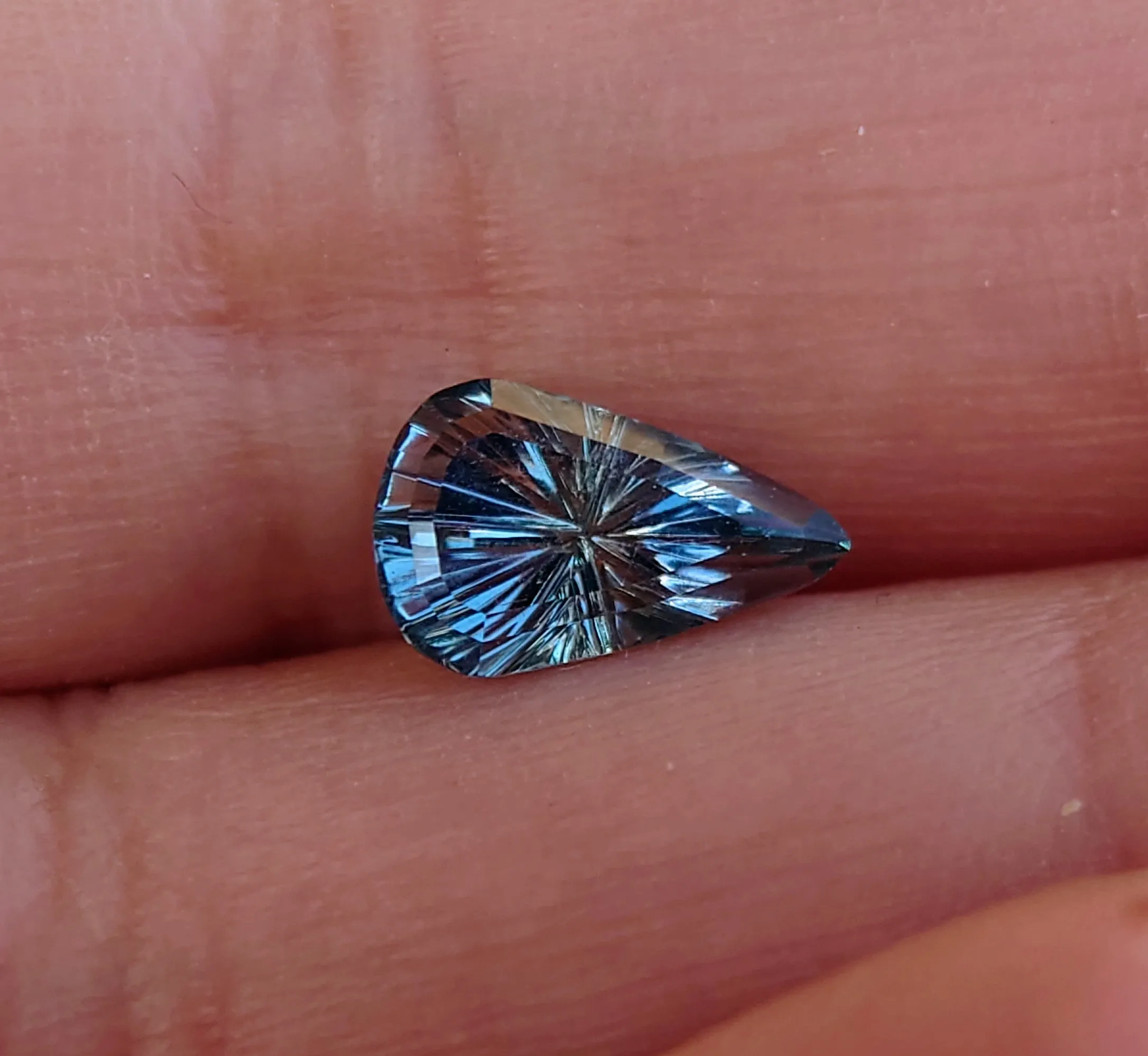 1.86ct FANTASY CUT PEAR SHAPE MONTANA SAPPHIRE