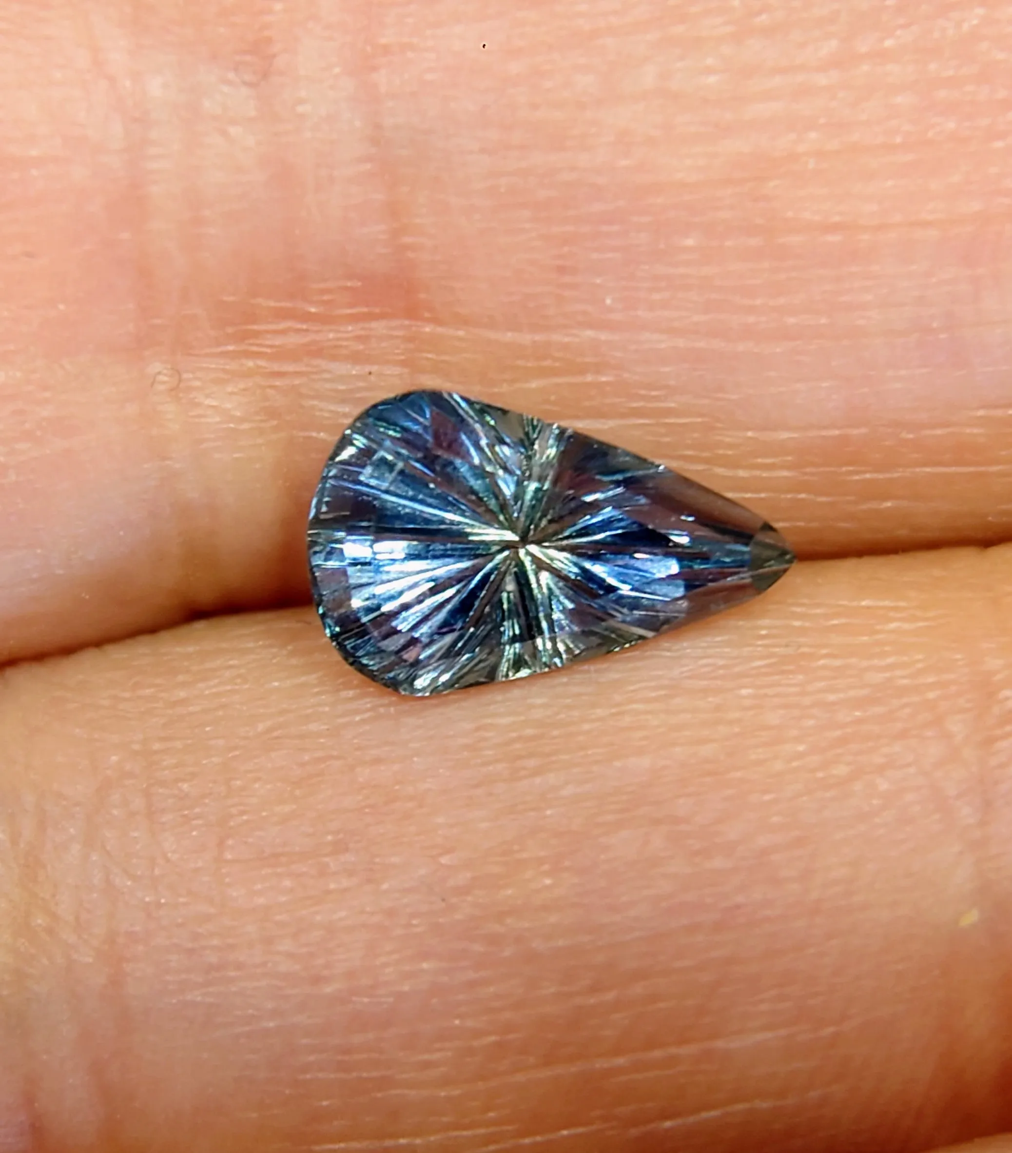 1.86ct FANTASY CUT PEAR SHAPE MONTANA SAPPHIRE