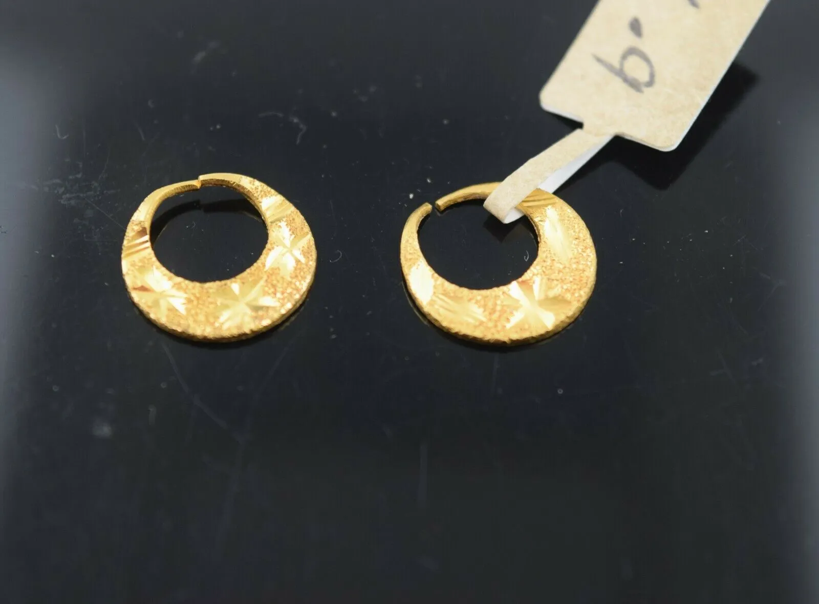 22k Earring Solid Gold Men Nattiyan with Star Pattern Design GIR