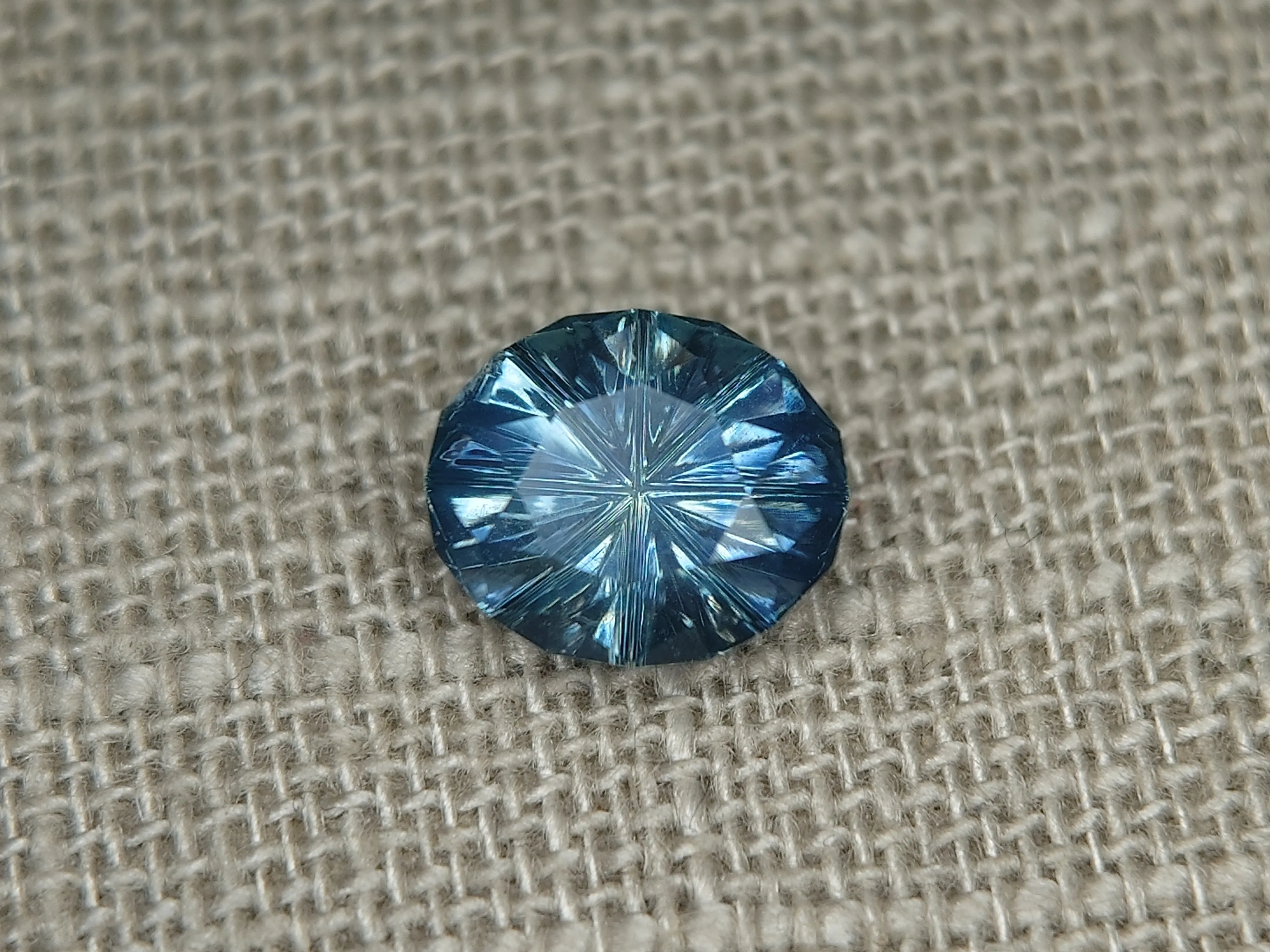 3.48ct FANTASY CUT OVAL MONTANA SAPPHIRE