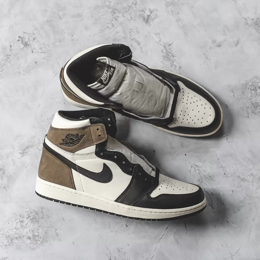 Jordan 1 Retro High Dark Mocha