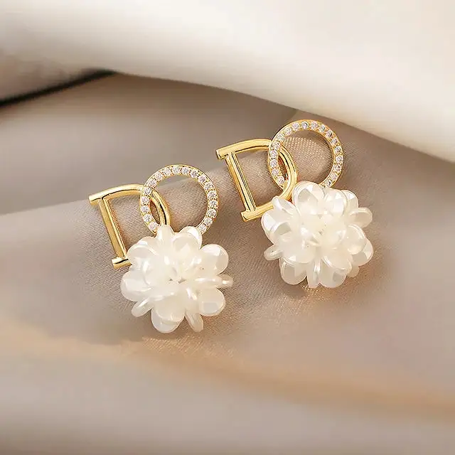 Luxury Zircon Pearl Drop Earrings For Women Girl  Personality Shiny D Letter Earring Fashion Jewelry 3523268