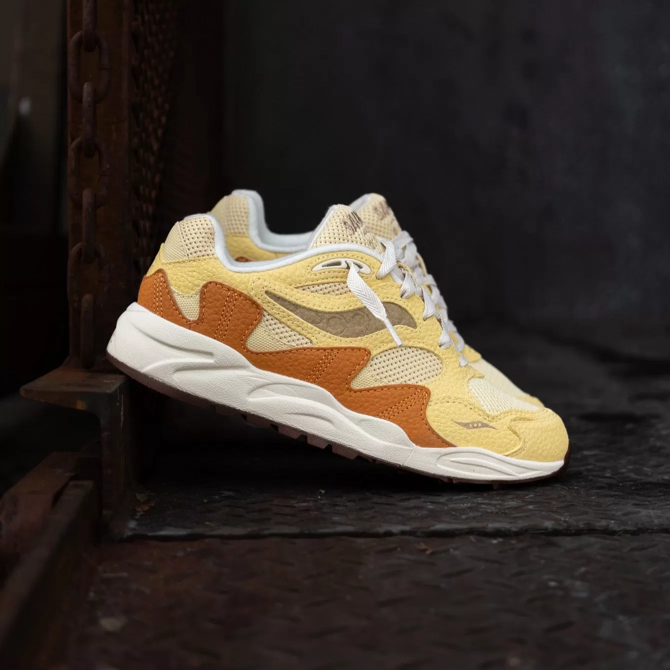 Mens Saucony Grid Shadow 2 (Mustard/Tan)