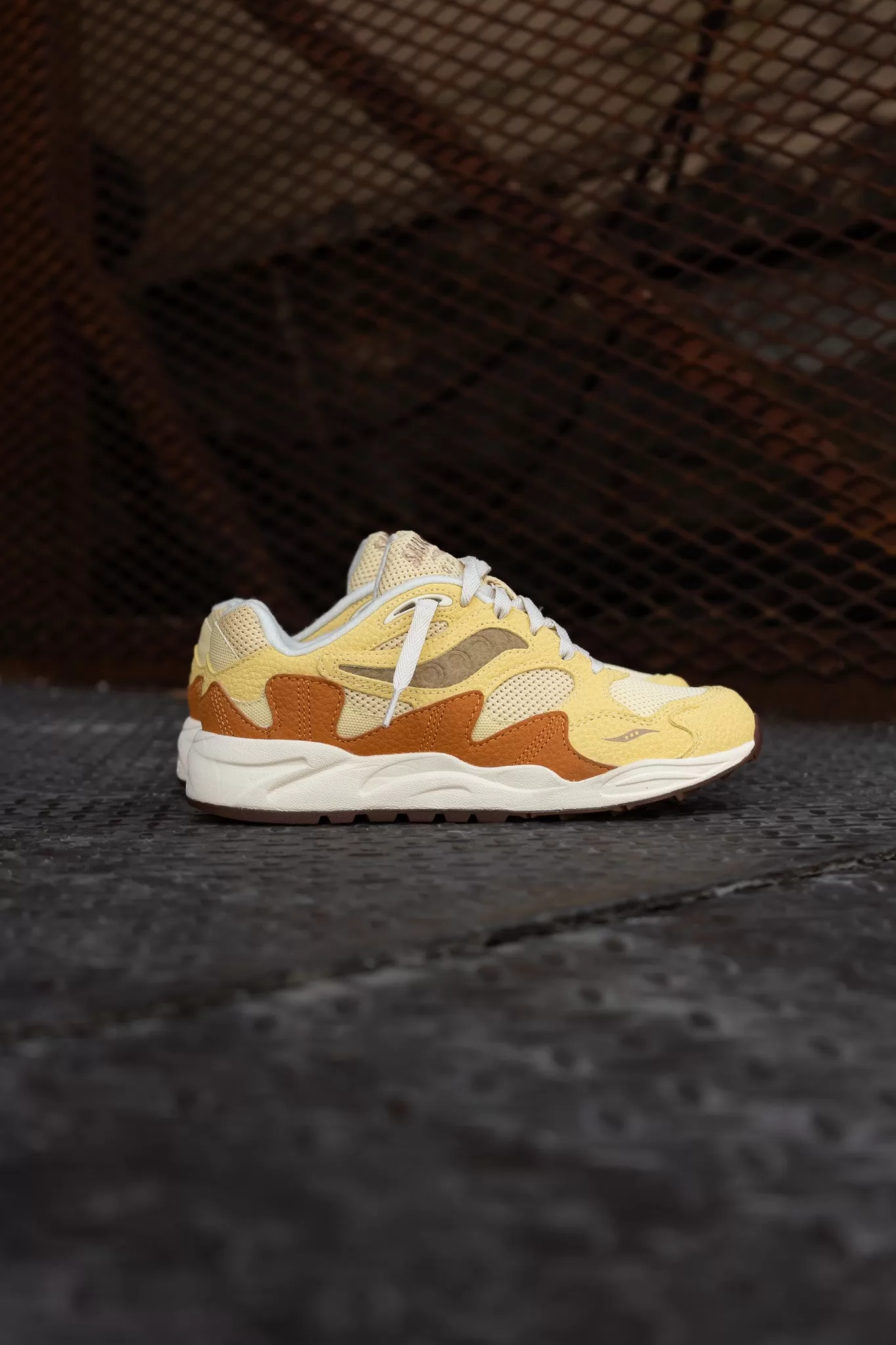 Mens Saucony Grid Shadow 2 (Mustard/Tan)