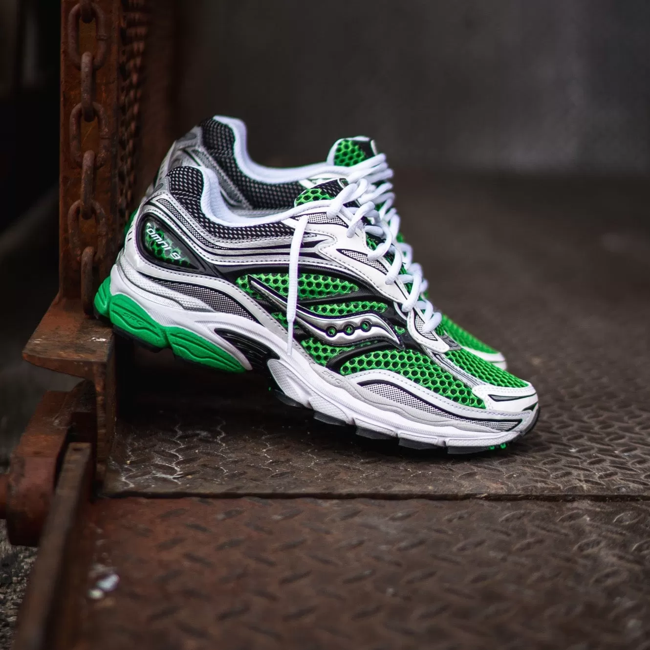 Mens Saucony OG ProGrid Omni 9 (Green/Silver)