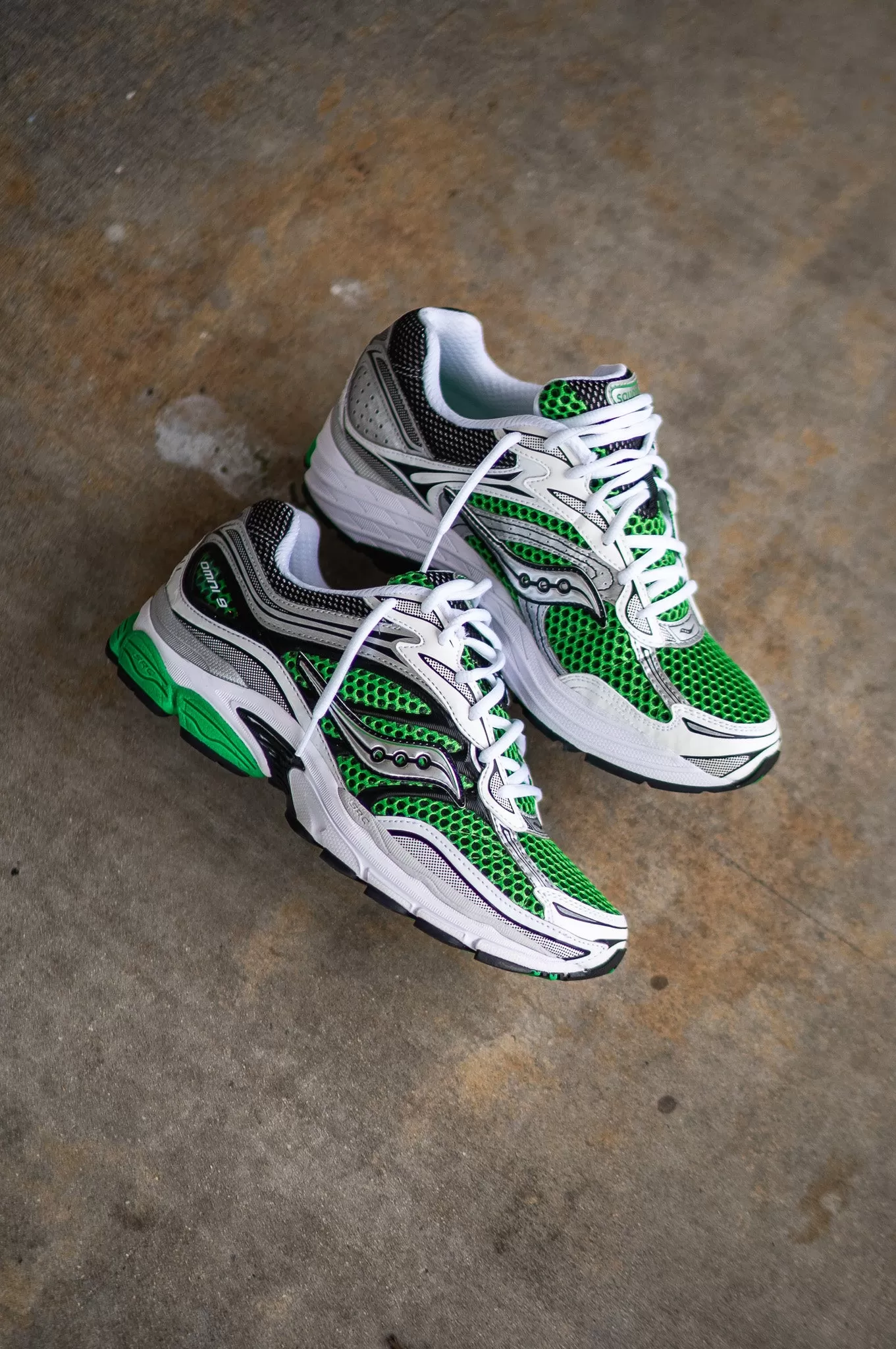 Mens Saucony OG ProGrid Omni 9 (Green/Silver)