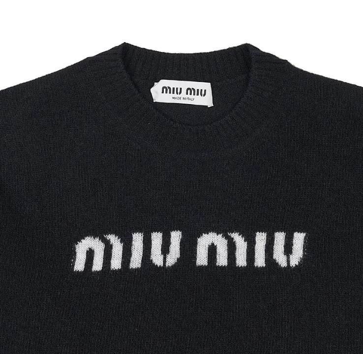 MiuMiu  |Casual Style Street Style Logo V-neck & Crew neck