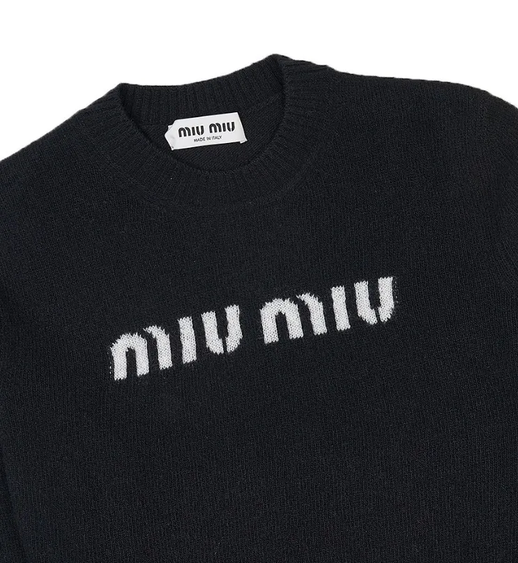 MiuMiu  |Casual Style Street Style Logo V-neck & Crew neck