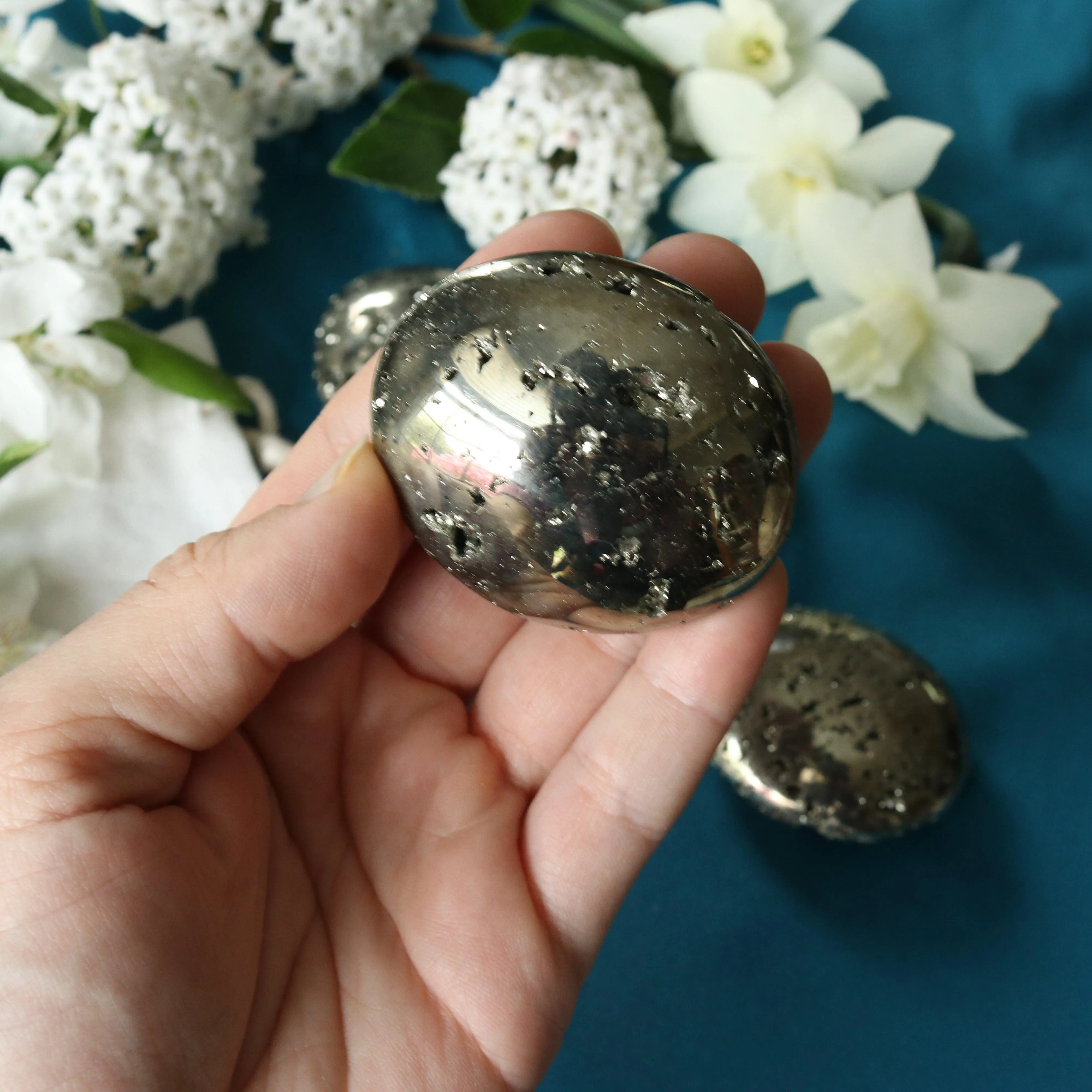 Protective Pyrite Pillow Palm Carving ~ Locale Peru