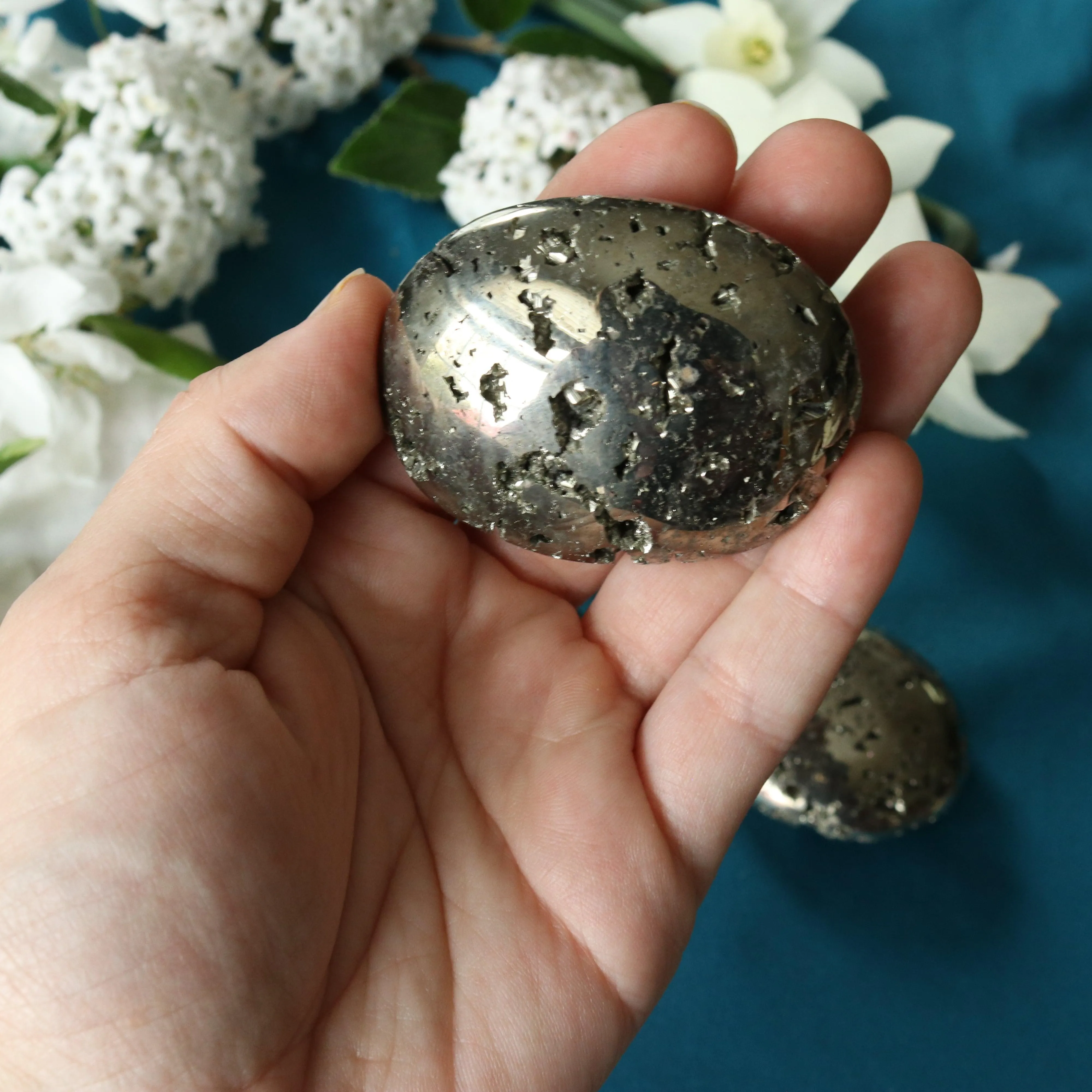 Protective Pyrite Pillow Palm Carving ~ Locale Peru