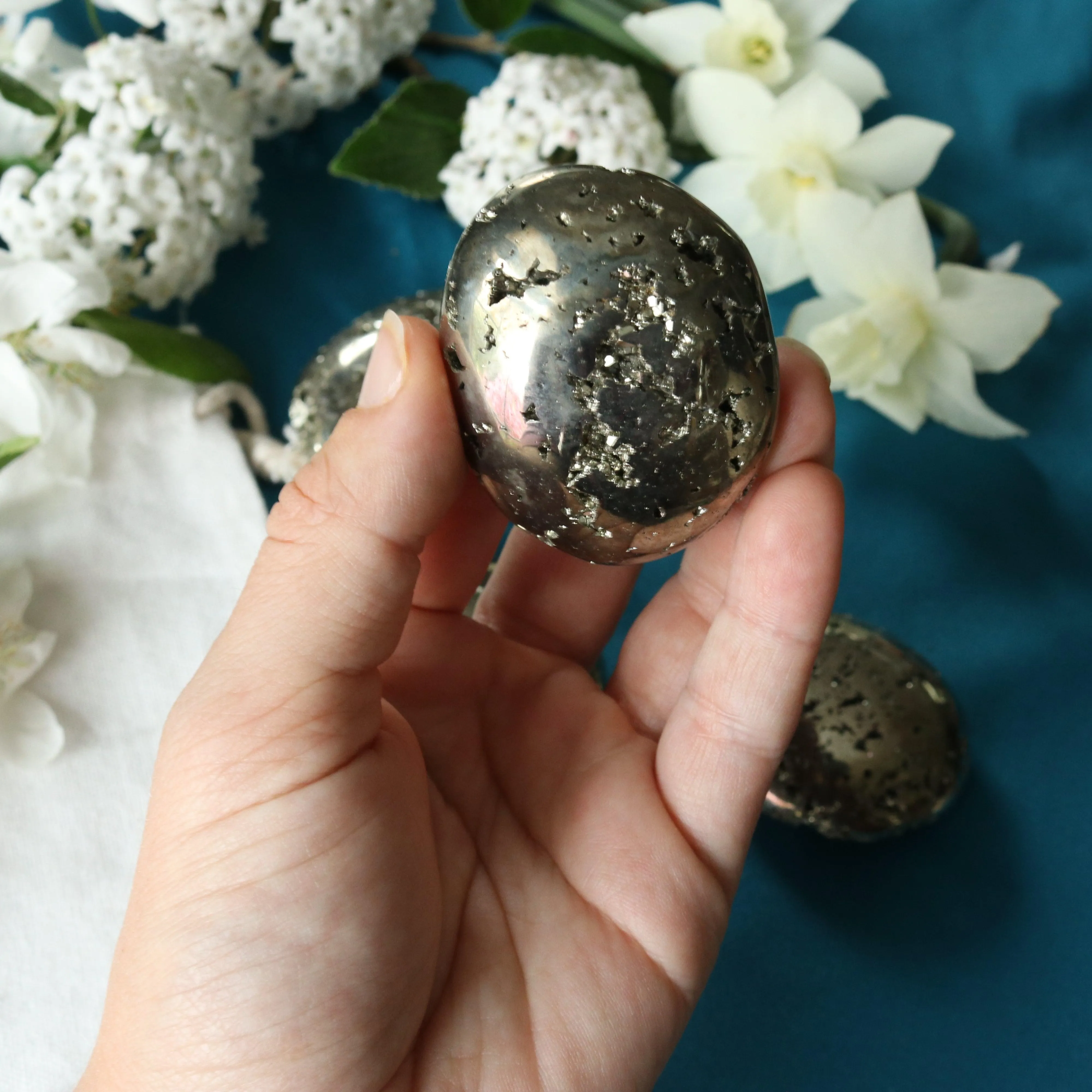 Protective Pyrite Pillow Palm Carving ~ Locale Peru