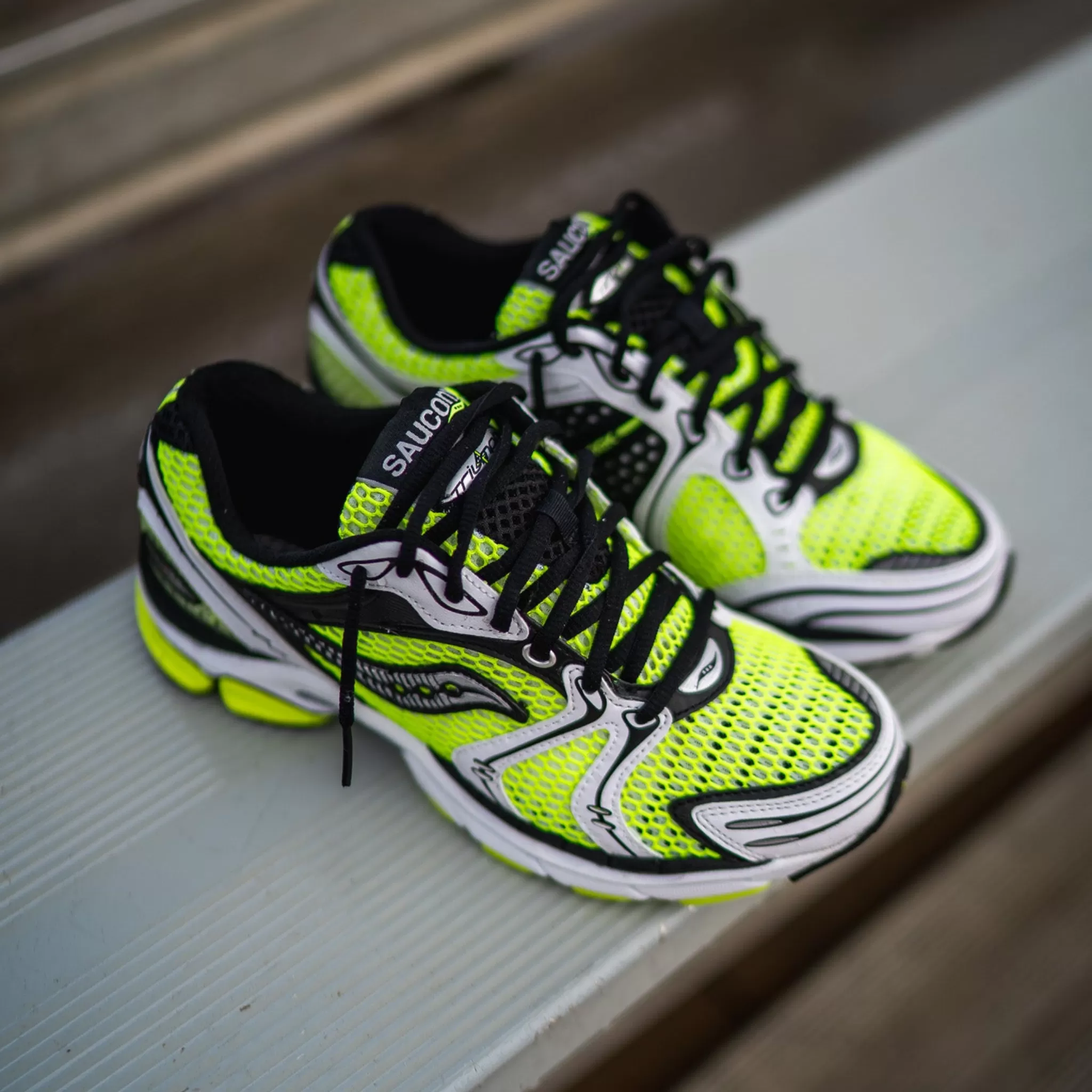 Saucony Progrid Triumph 4 (Yellow/Silver)