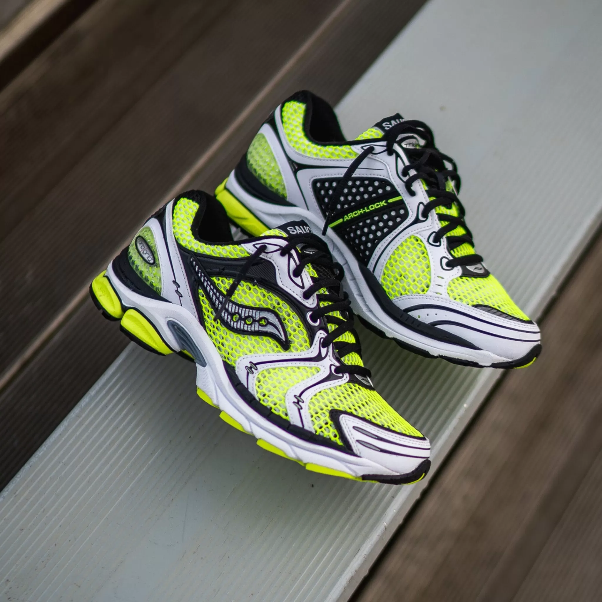 Saucony Progrid Triumph 4 (Yellow/Silver)