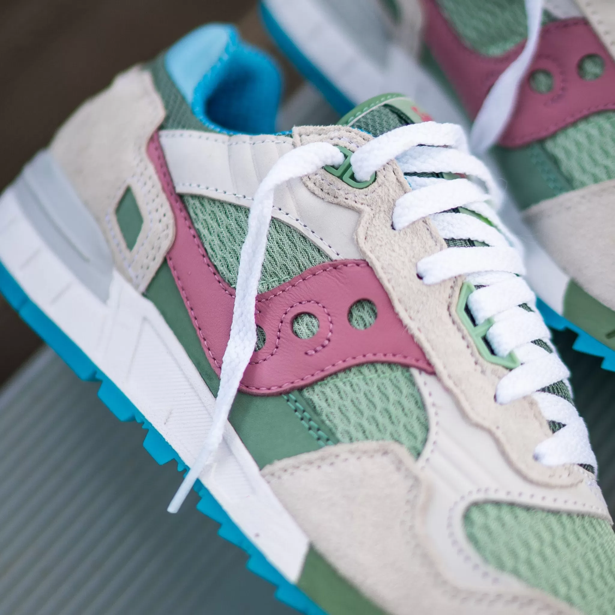 Saucony Shadow 5000 Blue-Footed Booby (White/Multi)