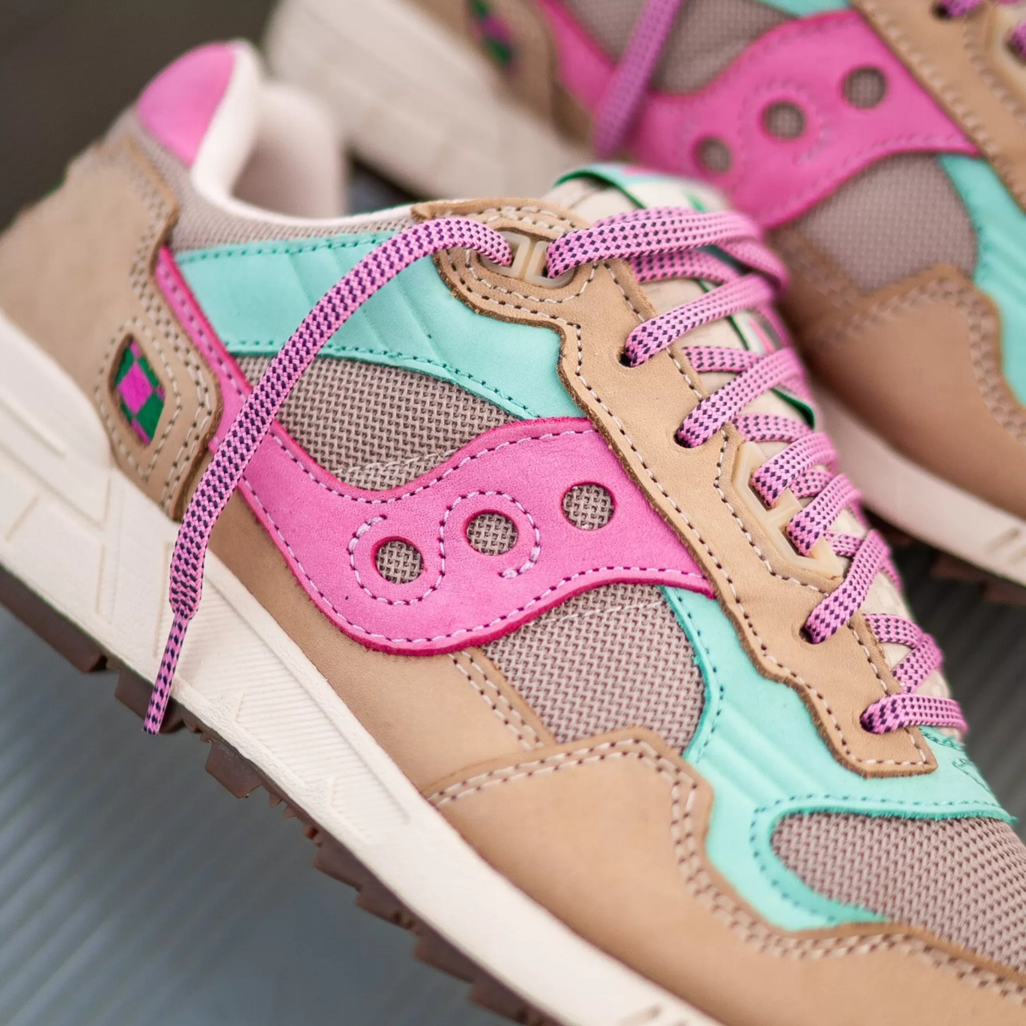 Saucony Shadow 5000 Earth Citizen (Gray/Pink)