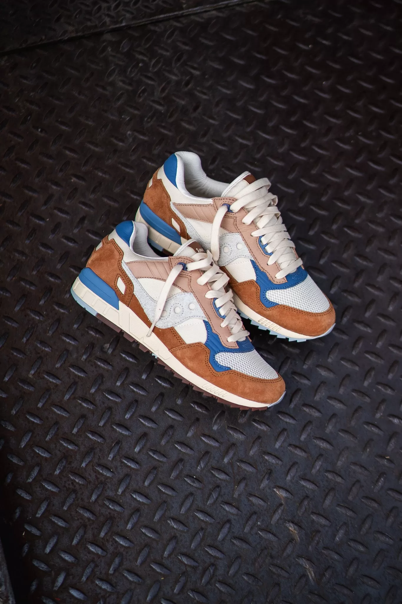 Saucony Shadow 5000 (Light Beige)